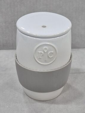 Pampered Chef Ceramic Egg Cooker white with Lid and silicone gripper Microwave